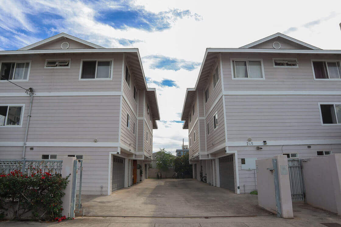 Ekela Avenue